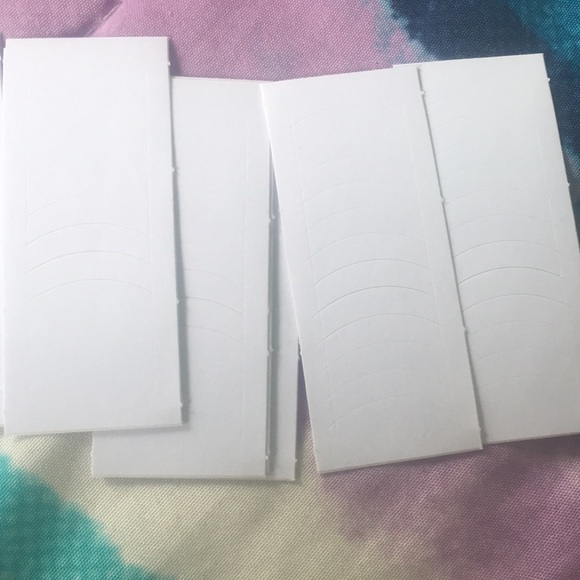 Amelia Knight Classic Nails Set - Picture 4 of 4